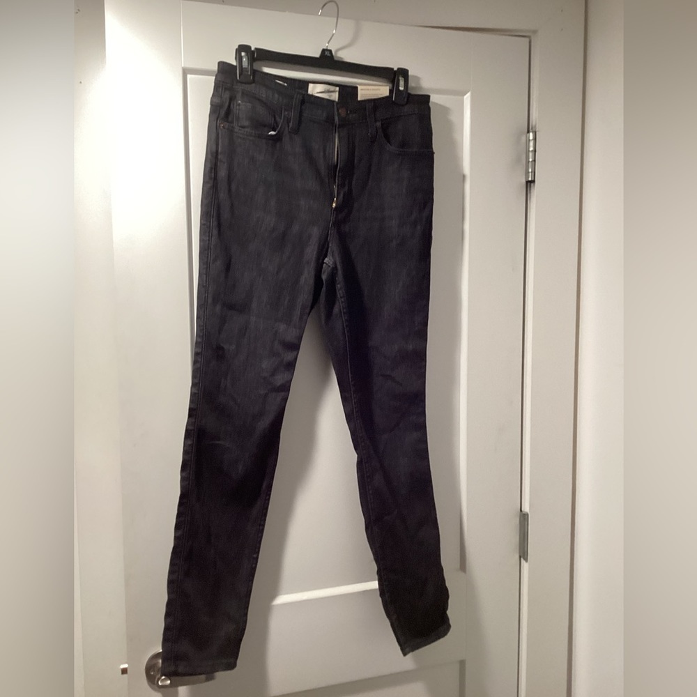 NWT Universal Thread‎ High Rise Size 10/30R Jeans